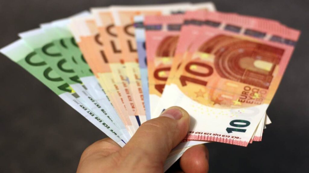 Mężczyzna odmawia przyjęcia 57 milionów euro