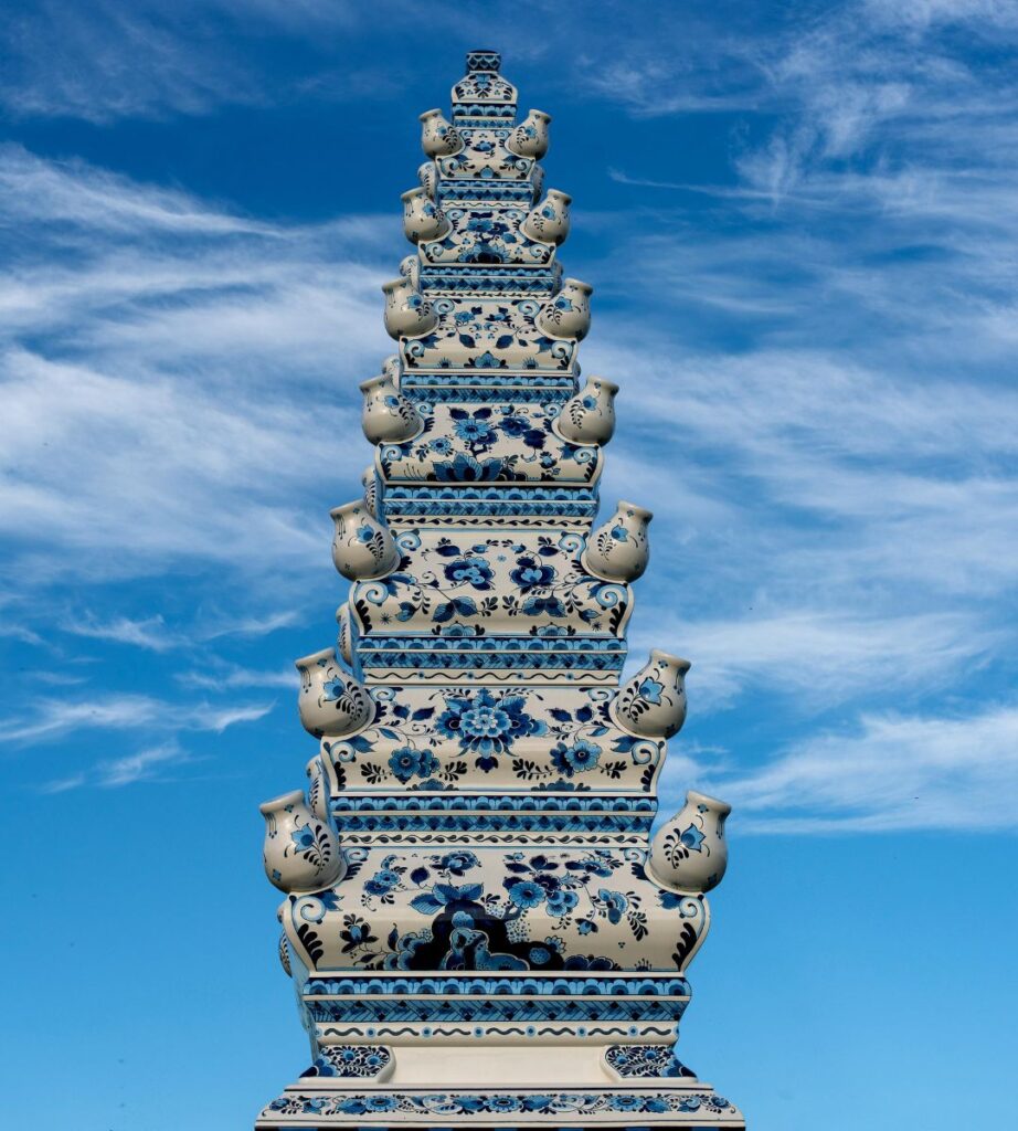 Delft bajkowe miasto kanałów i ceramiki Foto: typowa ceramika z miasta Delft