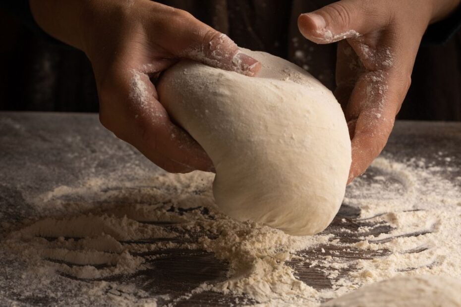 Ile zarabia piekarz w Holandii w 2026