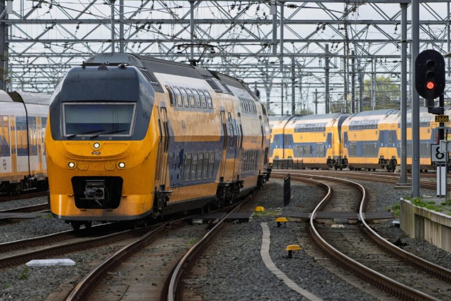 Przywrócenie ruchu pociągów z Rotterdamu fot pociag