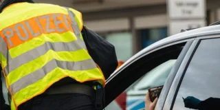 Holendrzy szturmują Niemcy po gaz rozweselający! Nowy trend budzi obawy