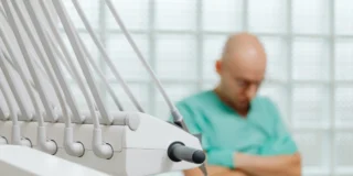 Mężczyzna zmarł po zabiegu dentystycznym pod pełną narkozą