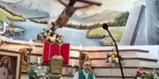 ksiądz zginął podczas mszy